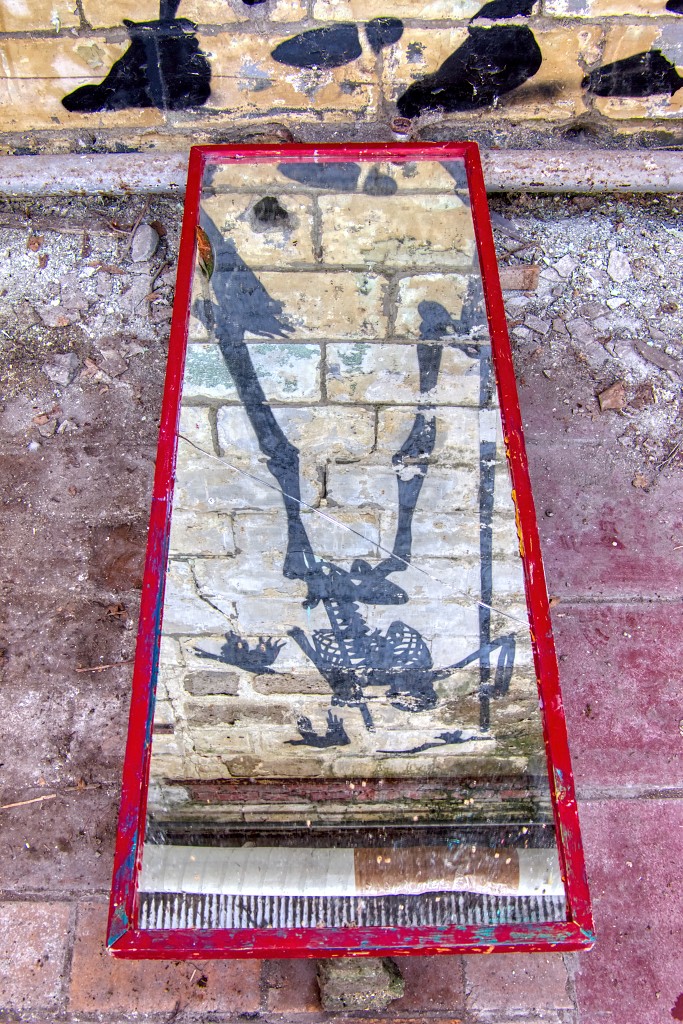 HDR graffiti streetart street-art street art skeleton factory urbex roa klaas van der linden kunst kunstwerk decay verlaten lost place places abandoned